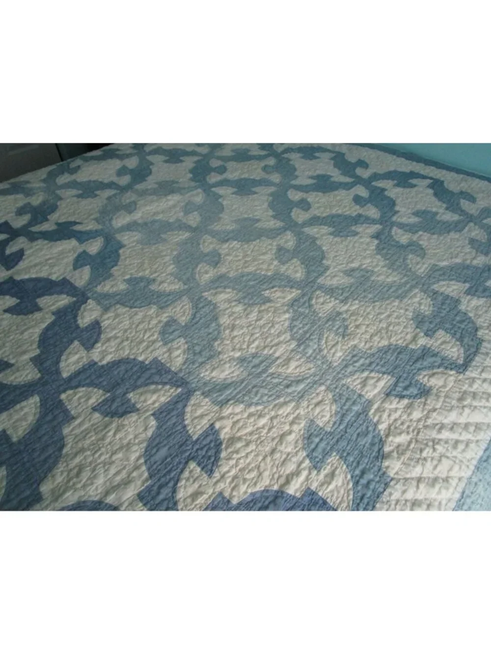 Drunkards Path Handmade Patchwork Quilt Blue White Faded Damaged Full Size